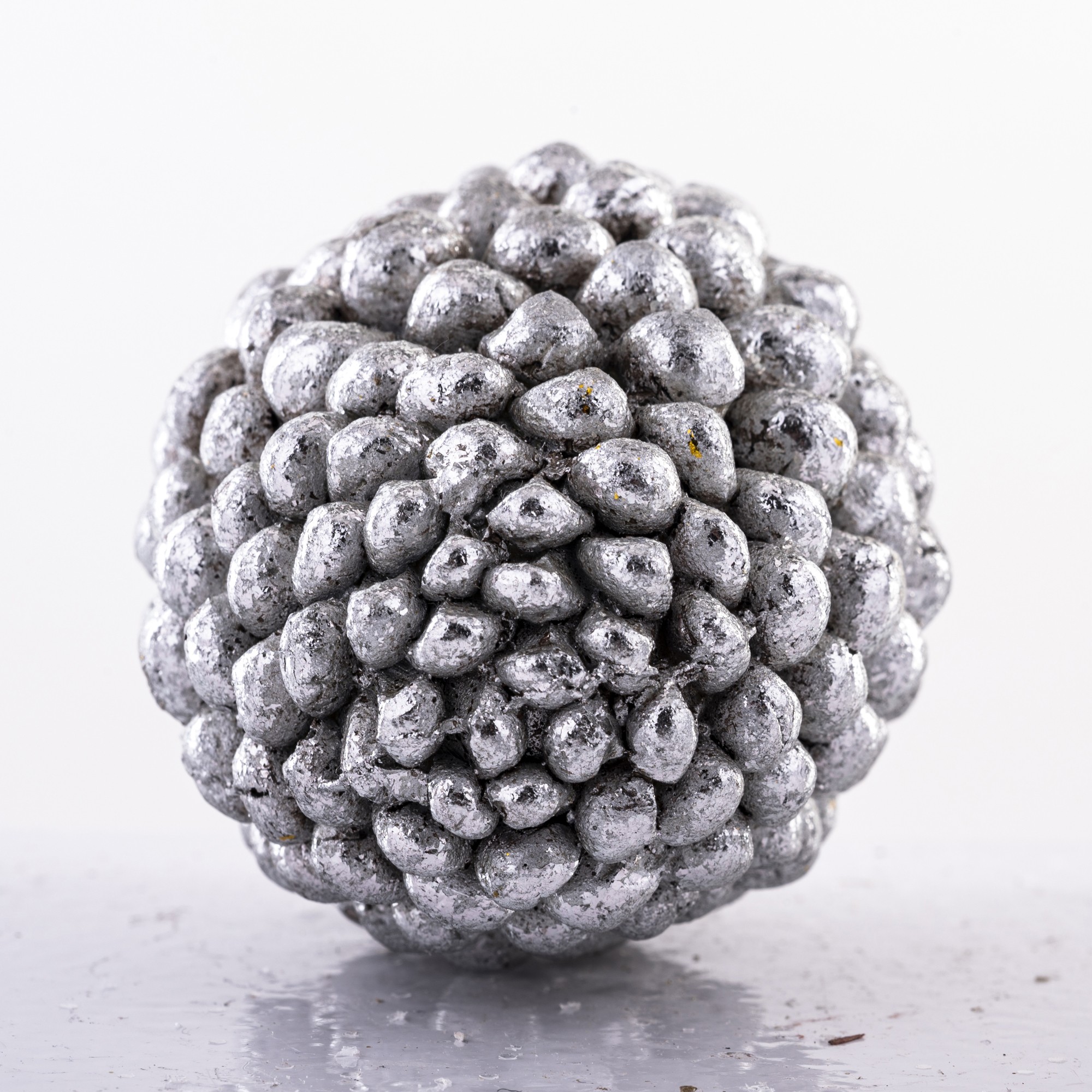 fbbaf260e9513feaf21b8a173a2cf1a7-big fbbaf260e9513feaf21b8a173a2cf1a7 big Размер: 8*5*5 см Вес товара: 0,1 кг Цвет: коричневый, серебряный Материал: полистоун