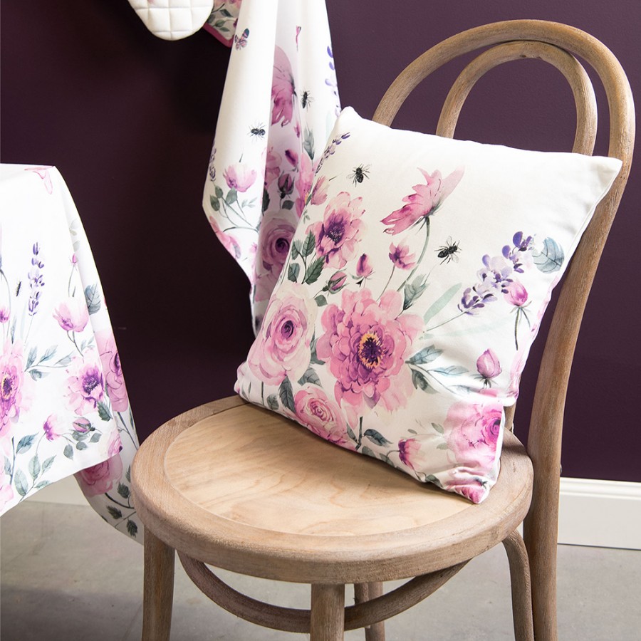 rbu21-cushion-cover-40x40-cm-white-purple-cotton-roses-square-pillow-cover (2) rbu21 cushion cover 40x40 cm white purple cotton roses square pillow cover 2 Размер: 40*40 см Вес товара: 0,19 кг Цвет: белый, розовый Материал: 100% хлопок