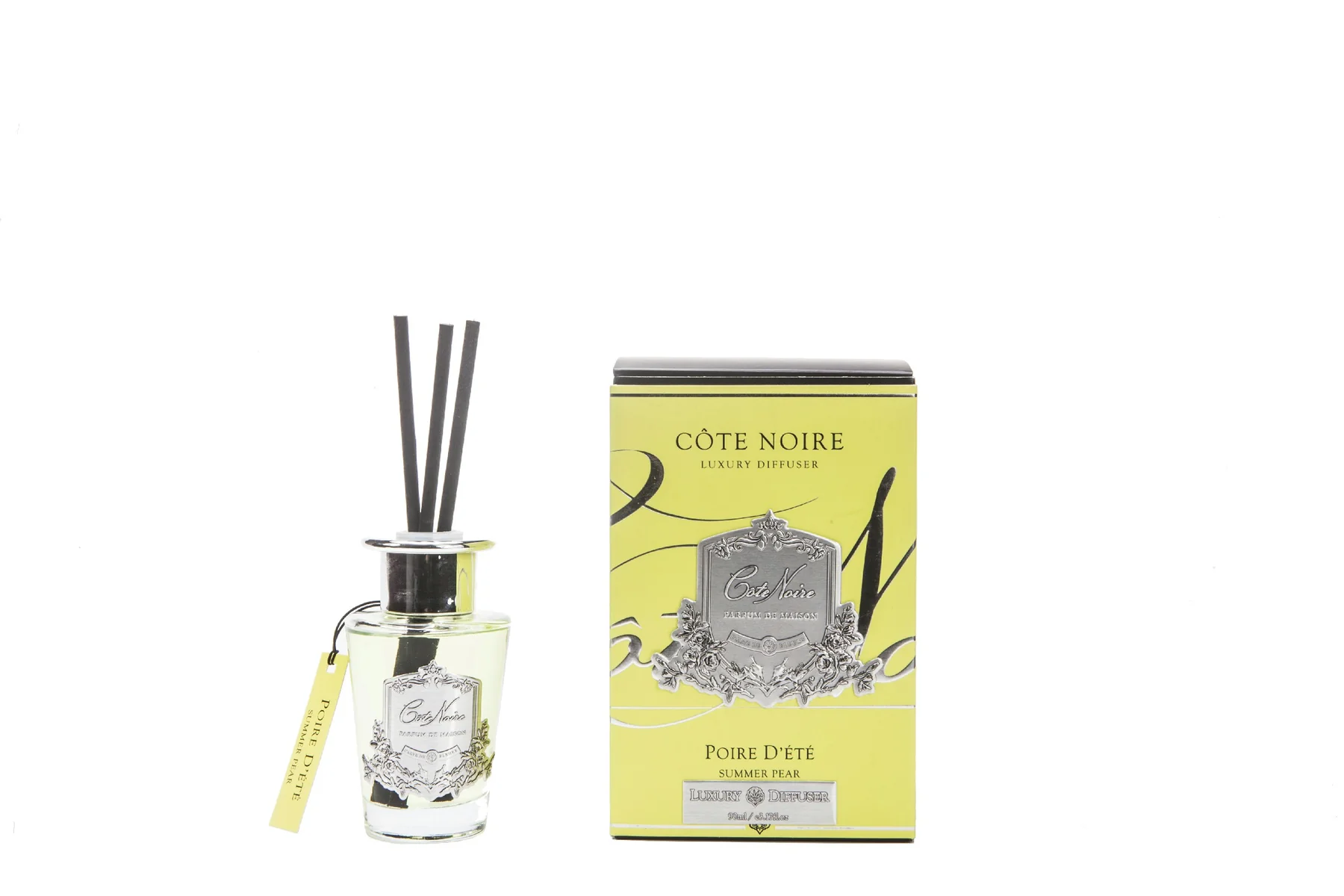 90ml_diifuser_silver_Summer_Pear_f0bb2fd0-3bf3-4c3e-ba95-86442f3b8b4e_1800x1200 90ml diifuser silver summer pear f0bb2fd0 3bf3 4c3e ba95 <p>Створіть атмосферу літа у вашому домі з аромадифузором SUMMER PEAR. Насолоджуйтесь ніжним фруктовим ароматом груші, що наповнить простір свіжістю.</p>
<ul>
<li>Вишуканий скляний флакон: Додає елегантності вашому інтер'єру без зайвих деталей.</li>
<li>Прозорий та срібний дизайн: Легко вписується в будь-який стиль приміщення.</li>
<li>Бренд COTE NOIRE: Гарантує преміальну якість та стійкість аромату.</li>
<li>Компактні розміри 6x6x18 см: Ідеально підходить для розміщення на полиці чи столі.</li>
</ul>