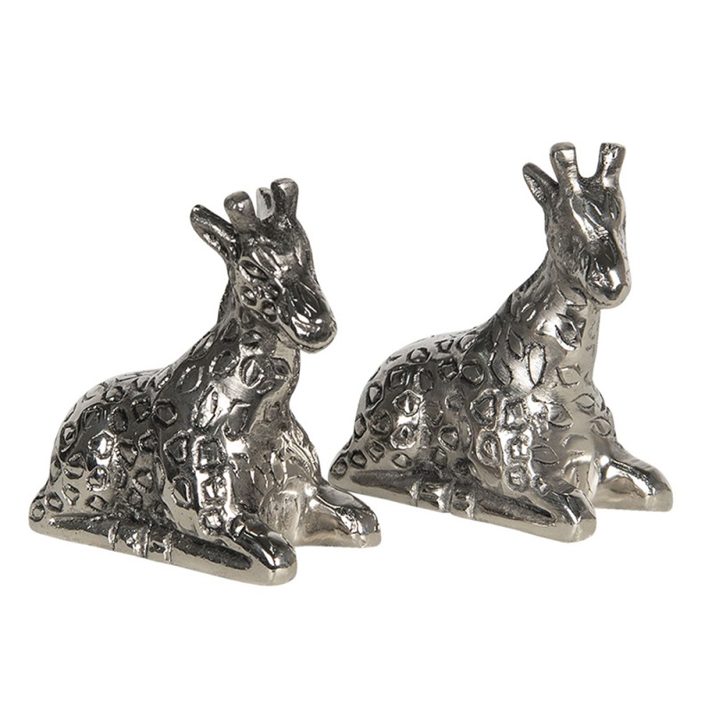 6al0036-salt-and-pepper-shaker-set-of-2-giraffe-7x4x9-cm-silver-colored-aluminium-salt-and-peper 6al0036 salt and pepper shaker set of 2 giraffe 7x4x9 cm silver colored aluminium salt and peper <p>Додайте шарму вашому столу з унікальним набором сільнички та перечниці Жирафи. Це не просто аксесуари, а справжня прикраса для вашої кухні чи їдальні.</p>
<ul>
<li>Метал: Забезпечує довговічність та преміальний вигляд на роки.</li>
<li>Срібний колір: Легко вписується в будь-який інтер'єр, додаючи елегантності.</li>
<li>Компактний розмір (прибл. 7 x 4 x 9 см): Зручно тримати в руці та зберігати на столі.</li>
<li>Оригінальний дизайн: Привертає увагу та створює затишну атмосферу.</li>
</ul>
