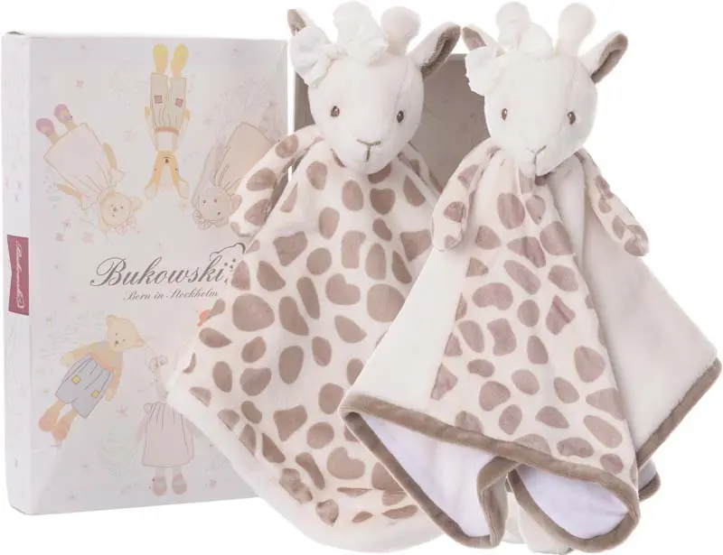 Lucy-Lena-Babyrug-Box-Bukowski lucy lena babyrug box bukowski <span class="jCAhz ChMk0b"><span class="ryNqvb">Размер: 30 см</span></span> <span class="jCAhz ChMk0b"><span class="ryNqvb">Цвет: бежевый</span></span> <span class="jCAhz ChMk0b"><span class="ryNqvb">Материал: плюш из полиэфирного волокна, глаза из акрила</span></span> <span class="jCAhz ChMk0b"><span class="ryNqvb">Рекомендуемый возраст: 6 м+</span></span> <span class="jCAhz ChMk0b"><span class="ryNqvb">Уход: ручная стирка 30°</span></span>