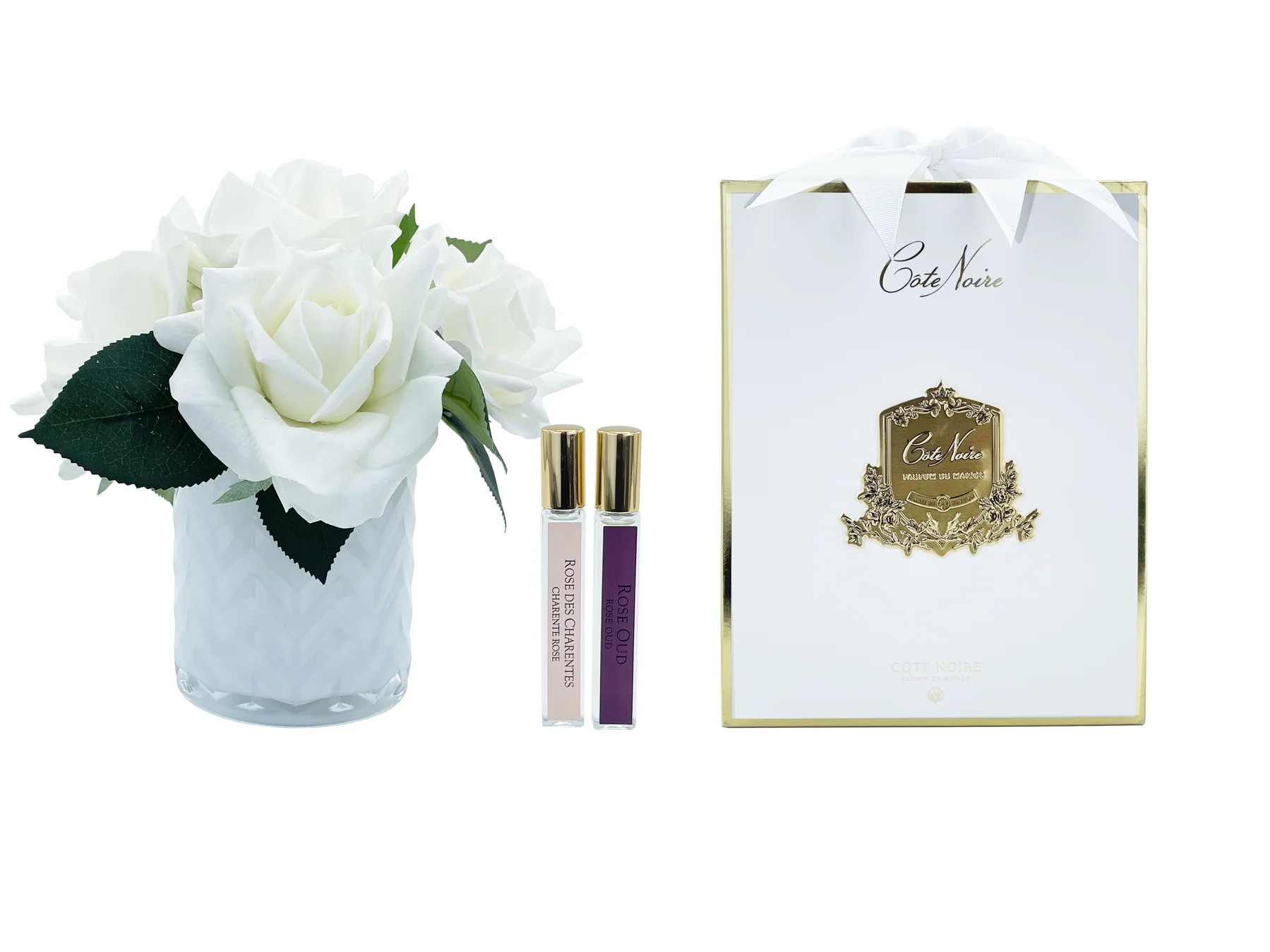 HCF05WhiteBackground2_1799x1349 <span class="jCAhz ChMk0b"><span class="ryNqvb">Аромабукет Cote Noire из белых роз из полимера в белой вазе из стекла "Елка"</span></span> <span class="jCAhz"><span class="ryNqvb">Технические характеристики</span></span> <ul> <li><span class="jCAhz"><span class="ryNqvb">Материал: полимер, стекло</span></span></li> <li><span class="jCAhz ChMk0b"><span class="ryNqvb">Цвет: белый</span></span></li> <li><span class="jCAhz ChMk0b"><span class="ryNqvb">Размеры: 10*21 см</span></span></li> <li><span class="jCAhz ChMk0b"><span class="ryNqvb">Вес: 1.25 кг</span></span></li> <li><span class="jCAhz ChMk0b"><span class="ryNqvb">Производитель: COTE NOIRE</span></span></li> <li><span class="jCAhz ChMk0b"><span class="ryNqvb">Духи в комплекте: 2 флакона по 10 мл</span></span></li> </ul>