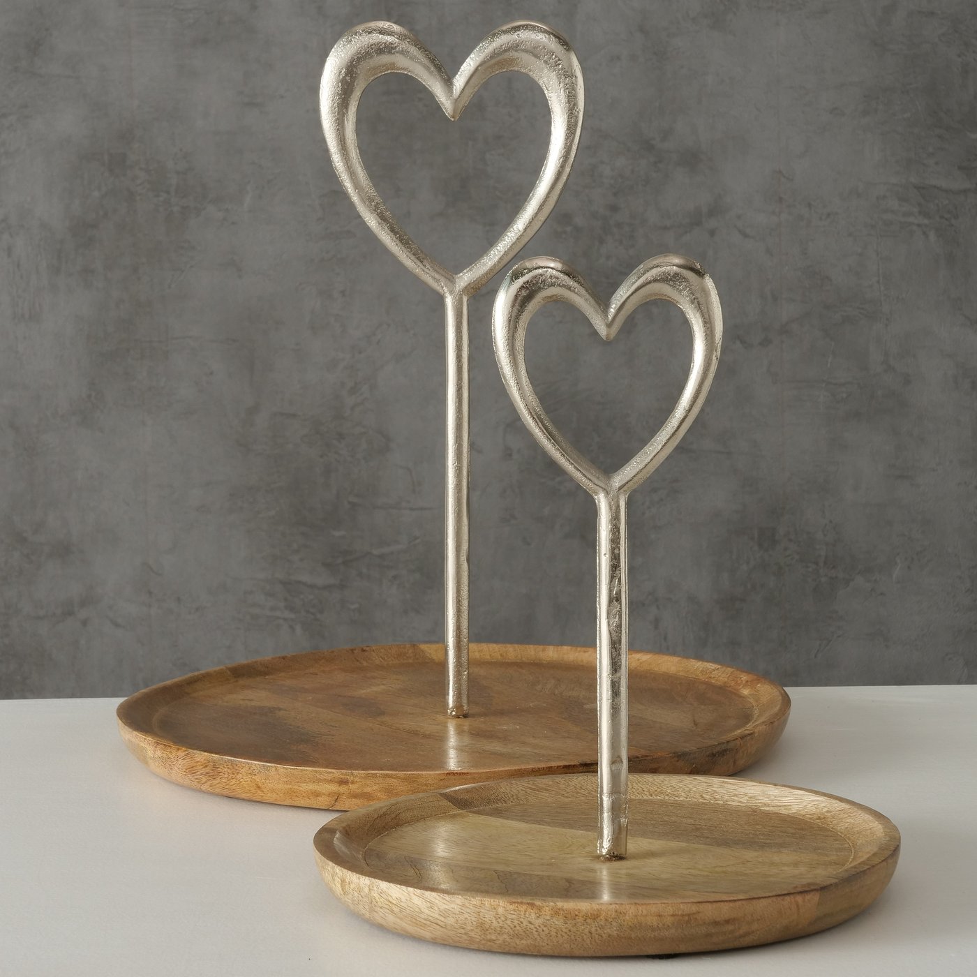 Ambientebild-GtKDMtHG-zoom ambientebild gtkdmthg zoom <span class="jCAhz"><span class="ryNqvb">Цена: за 1 шт. </span></span><span class="jCAhz"><span class="ryNqvb">Размер: 38*35*35 см </span></span><span class="jCAhz"><span class="ryNqvb">Вес товара: 0,8 кг </span></span><span class="jCAhz"><span class="ryNqvb">Цвет: коричневый, серебряный </span></span><span class="jCAhz"><span class="ryNqvb">Материал: металл, манговое дерево </span></span><span class="jCAhz ChMk0b"><span class="ryNqvb">Страна происхождения: Германия </span></span><span class="jCAhz"><span class="ryNqvb">Производитель: Boltze</span></span>