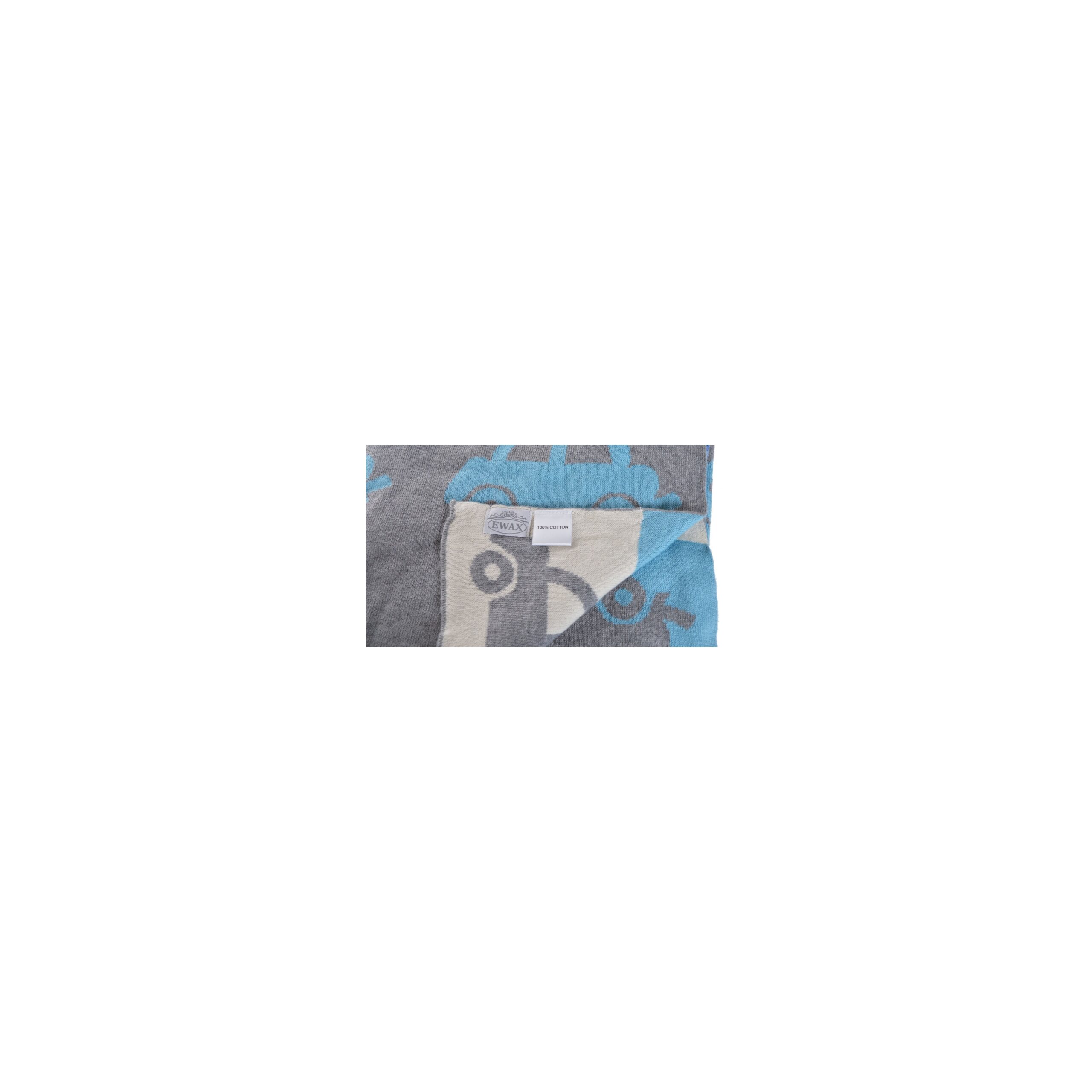 908_(7) 908 7 scaled <span class="jCAhz ChMk0b"><span class="ryNqvb">Подарите малышу тепло, уют и яркие сны с этим очаровательным детским покрывалом, изготовленным из 100% натурального хлопка.</span></span> <strong data-start="1401" data-end="1420">Характеристики:</strong> <ul> <li><span class="jCAhz"><span class="ryNqvb">Размер: 125×150 см</span></span></li> <li><span class="jCAhz ChMk0b"><span class="ryNqvb">Материал: 100% хлопок</span></span></li> <li><span class="jCAhz"><span class="ryNqvb">Цвет: серый</span></span></li> <li><span class="jCAhz"><span class="ryNqvb">Тип: одеяло/плед</span></span></li> <li><span class="jCAhz"><span class="ryNqvb">Уход: машинная стирка при низкой температуре, не отбеливать, сушить естественным способом</span></span></li> <li><span class="jCAhz ChMk0b"><span class="ryNqvb">Вес: 2 кг</span></span></li> <li><span class="jCAhz ChMk0b"><span class="ryNqvb">Страна происхождения: Польша</span></span></li> <li><span class="jCAhz ChMk0b"><span class="ryNqvb">Название бренда: EWAX</span></span></li> </ul>