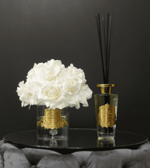 Аромабукет Cote Noire из тринадцати белых роз в стеклянной вазе, 26x26x30 см