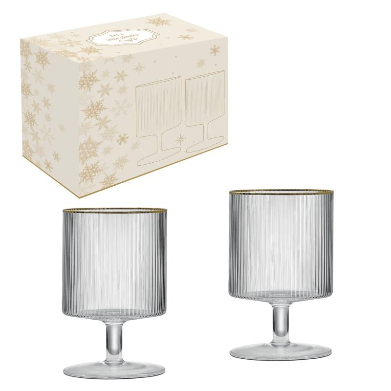 set-of-2-wine-glasses-280-ml-in-color-box-with-rim-gold set of 2 wine glasses 280 ml in color box with rim gold 📏 <strong data-start="735" data-end="754">Характеристики:</strong> <ul> <li>Материал: стекло</li> <li>Цвет: прозрачный с золотой каймой</li> <li>Объем: 280 мл</li> <li>Количество в наборе: 2 шт.</li> <li>Упаковка: цветная подарочная коробка</li> <li>Назначение: для вина, праздничной сервировки, подарка</li> <li>Страна происхождения: Италия</li> <li>Производитель: POZZI MILANO</li> </ul>
