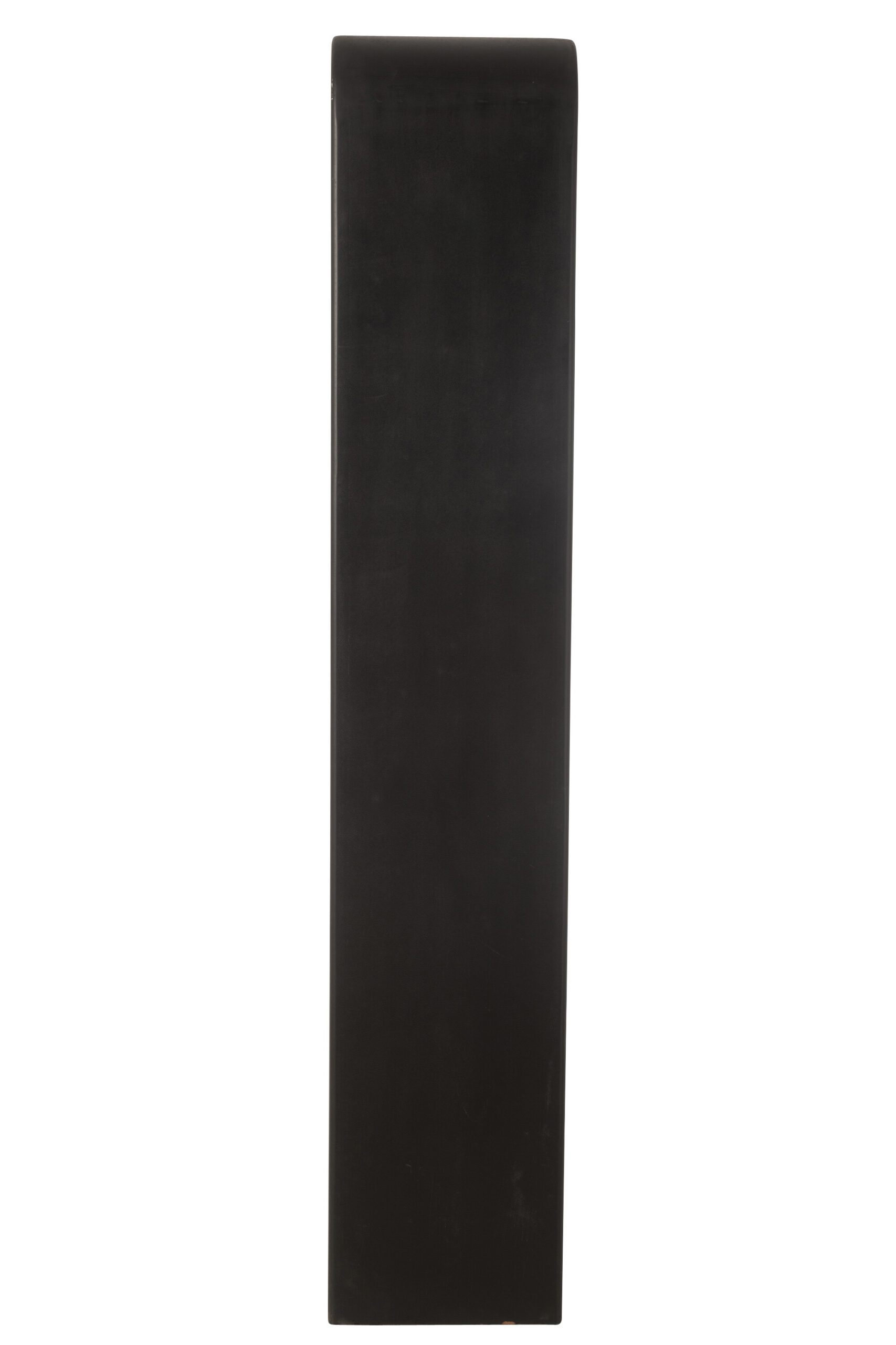 46005-3 46005 3 scaled <strong data-start="619" data-end="638">Характеристики:</strong> <ul> <li style="list-style-type: none;"> <ul> <li>Тип: книжная полка / стеллаж</li> <li>Серия: Cave</li> <li>Материал: манговое дерево</li> <li>Цвет: черный</li> <li>Высота: 162 см</li> <li>Длина: 89 см</li> <li>Ширина: 33 см</li> <li>Вес: 54,4 кг</li> <li>Страна происхождения: Бельгия</li> <li>Производитель: J-line by Jolipa</li> </ul> </li> </ul>