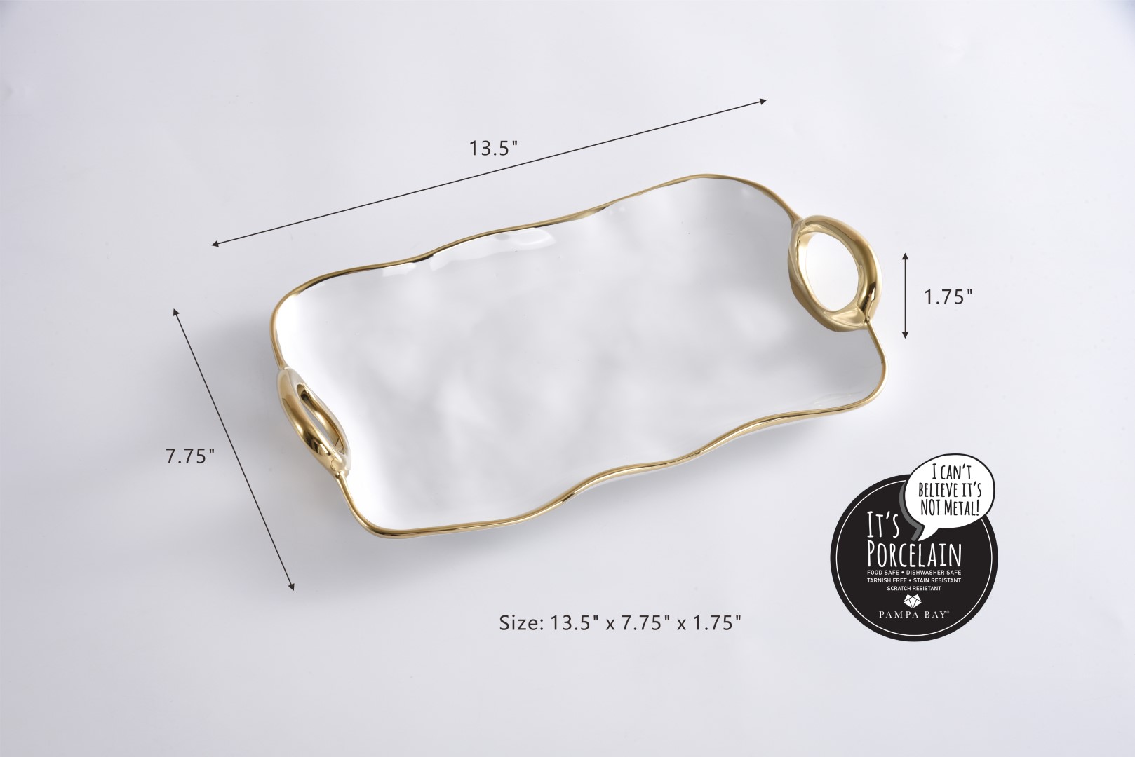 3-7 3 7 <p data-start="282" data-end="481">Блюдо сервірувальне<strong data-start="208" data-end="224"> White & Gold</strong> із білосніжної порцеляни та витонченими ручками із золотим титановим покриттям стане елегантним доповненням будь-якого столу. Воно ідеально підходить для подачі закусок, десертів, випічки та інших частувань. Блюдо безпечне для контакту з харчовими продуктами, підходить для миття в посудомийній машині та використання в духовці при температурі до 260 °C.</p>