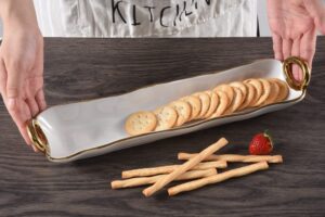 Блюдо для крекерів White & Gold порцелянове із золотими ручками 36,2×8,3×5 см